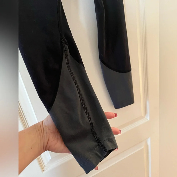 Nike Air Black& Gray Stretch Leggings Women’s small - Picture 3 of 10